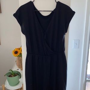 Black lounge jumpsuit, pockets.